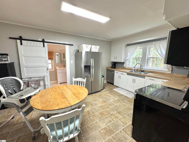 100 Garrison Street, Easley, SC 29640