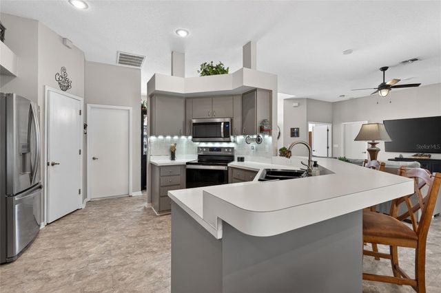 1131 WEDGE WAY, Spring Hill, FL 34608