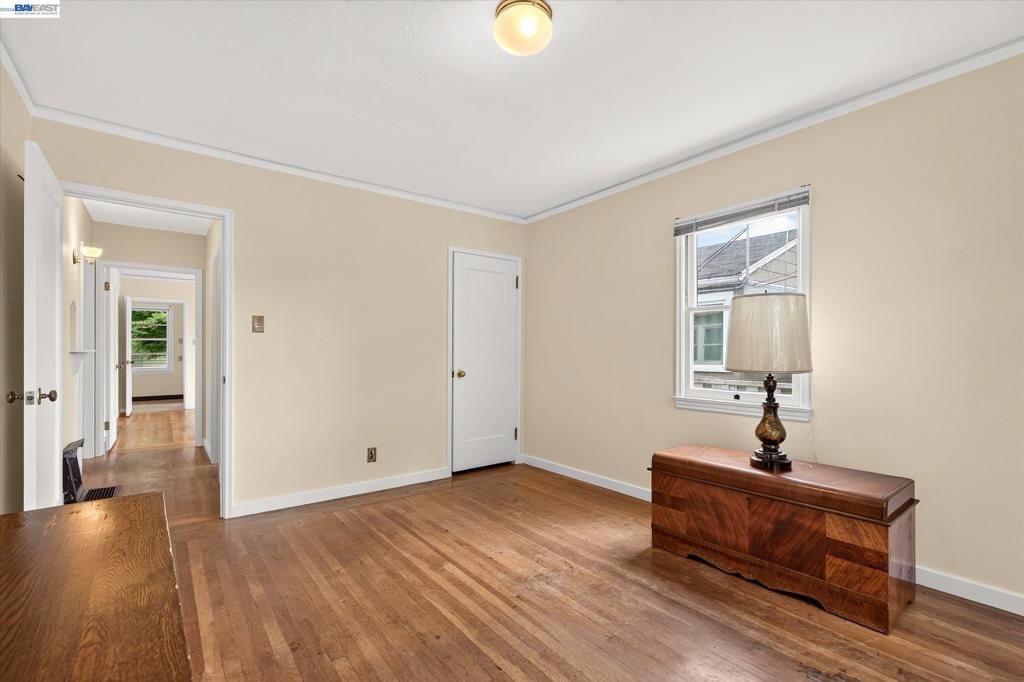 Image 18 of property listing at 1075 Durant Ave, San Leandro, CA 94577