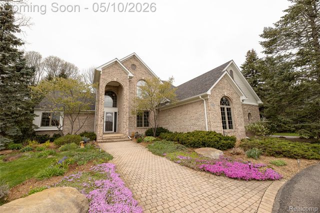 30425 Ridge Court, Lyon Charter Township, MI 48165