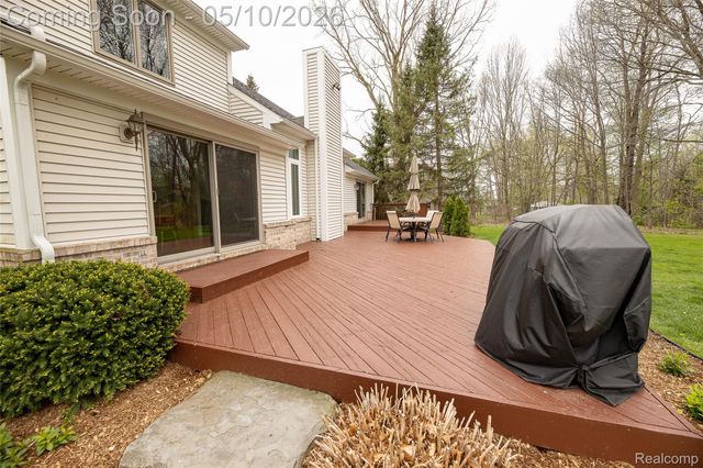 30425 Ridge Court, Lyon Charter Township, MI 48165