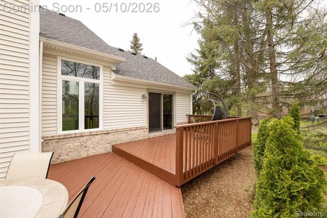 30425 Ridge Court, Lyon Charter Township, MI 48165