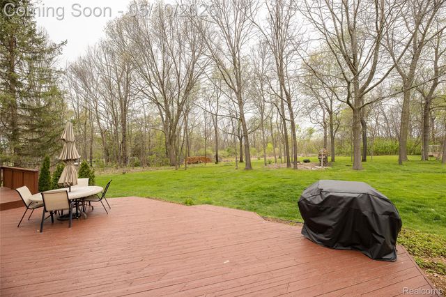 30425 Ridge Court, Lyon Charter Township, MI 48165