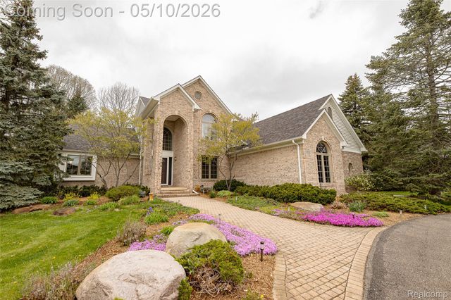 30425 Ridge Court, Lyon Charter Township, MI 48165