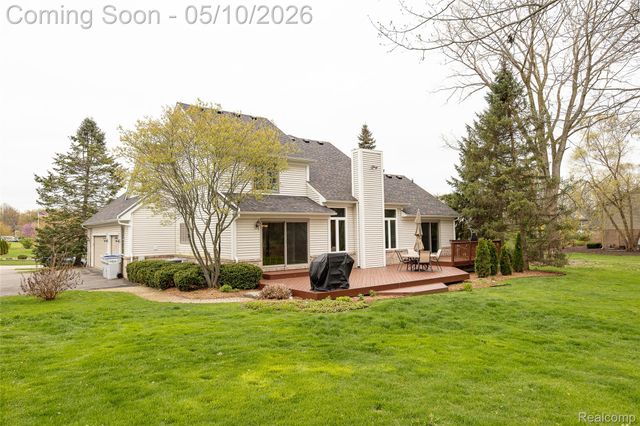 30425 Ridge Court, Lyon Charter Township, MI 48165