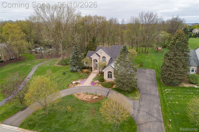 30425 Ridge Court, Lyon Charter Township, MI 48165