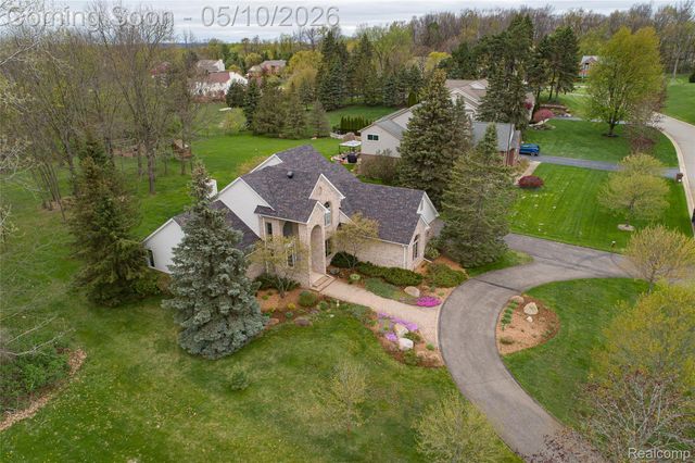 30425 Ridge Court, Lyon Charter Township, MI 48165