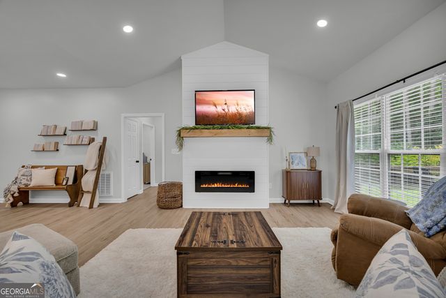 163 Tuxedo Drive, Commerce, GA 30530