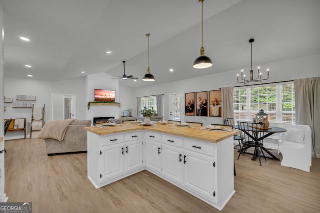 163 Tuxedo Drive, Commerce, GA 30530
