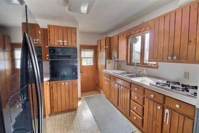 413 W 6TH STREET, Kaukauna, WI 54130