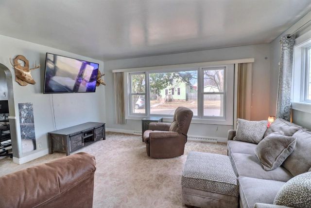 413 W 6TH STREET, Kaukauna, WI 54130