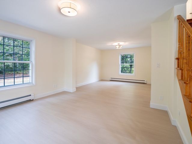 215 Ashumet Rd, Mashpee, MA 02649