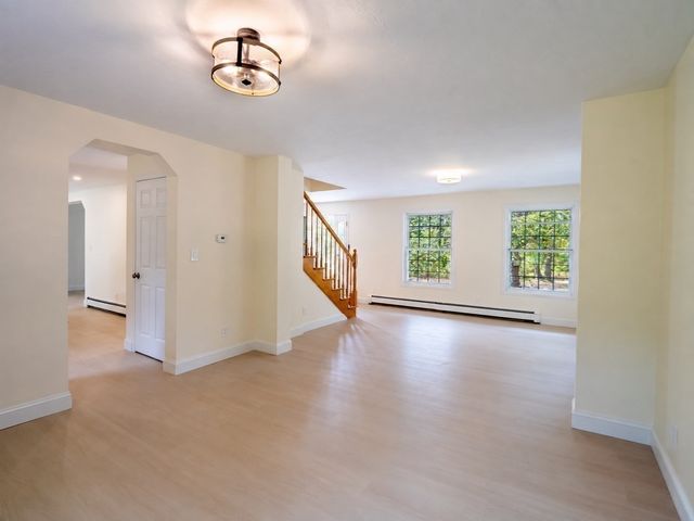 215 Ashumet Rd, Mashpee, MA 02649