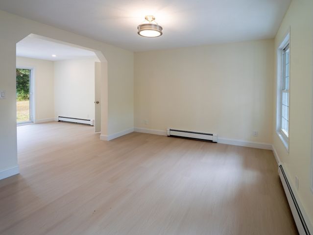 215 Ashumet Rd, Mashpee, MA 02649