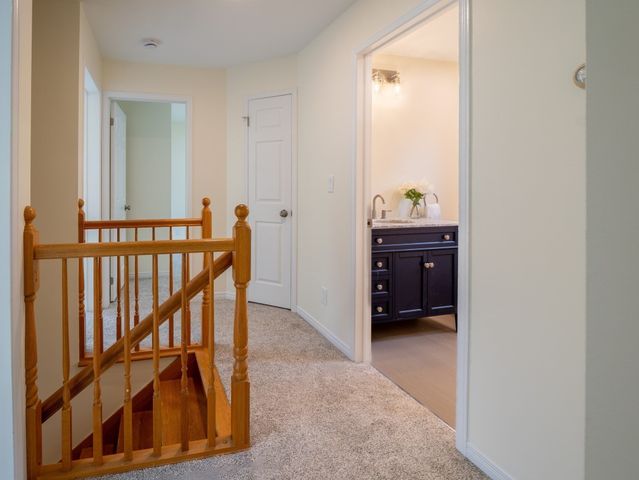 215 Ashumet Rd, Mashpee, MA 02649