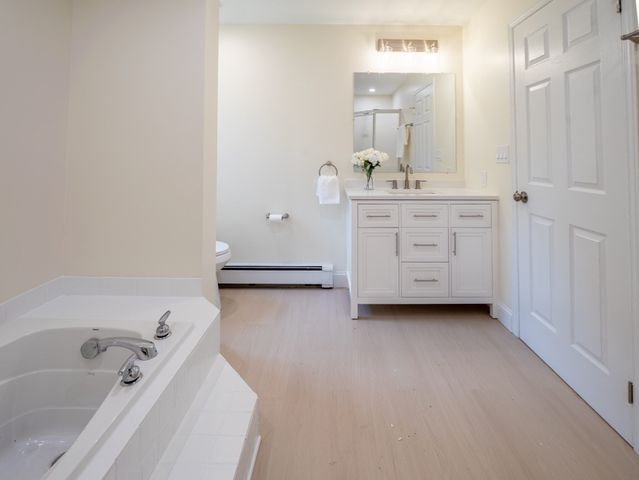 215 Ashumet Rd, Mashpee, MA 02649