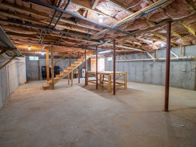 215 Ashumet Rd, Mashpee, MA 02649