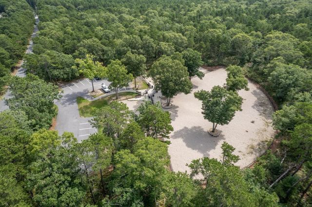 215 Ashumet Rd, Mashpee, MA 02649