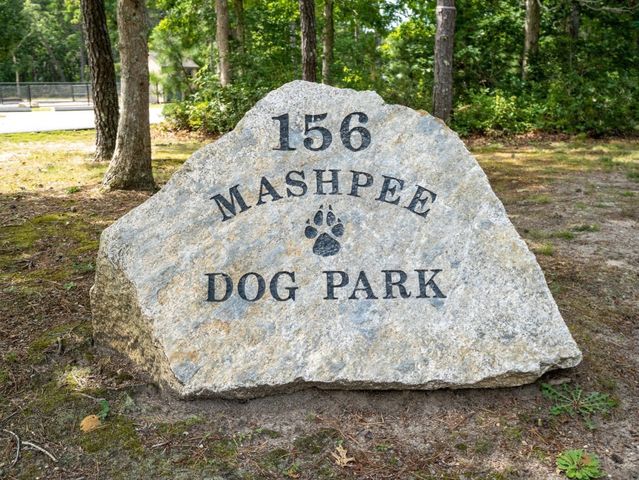 215 Ashumet Rd, Mashpee, MA 02649
