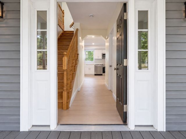 215 Ashumet Rd, Mashpee, MA 02649