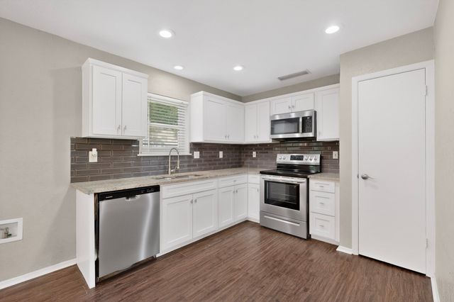 1620 Glenhill Lane, Lewisville, TX 75077