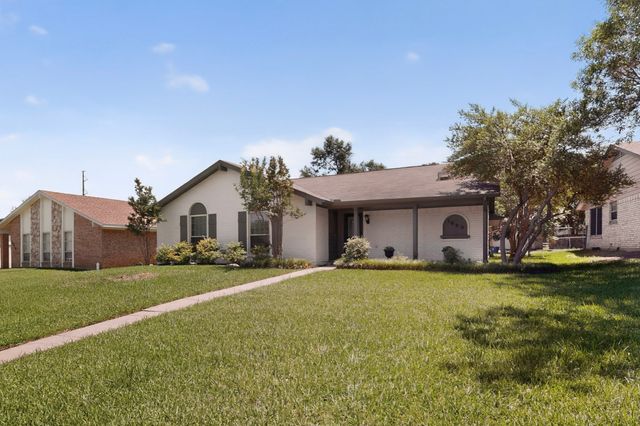 1620 Glenhill Lane, Lewisville, TX 75077