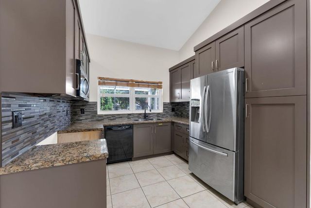 10185 Grove Lane, Cooper City, FL 33328