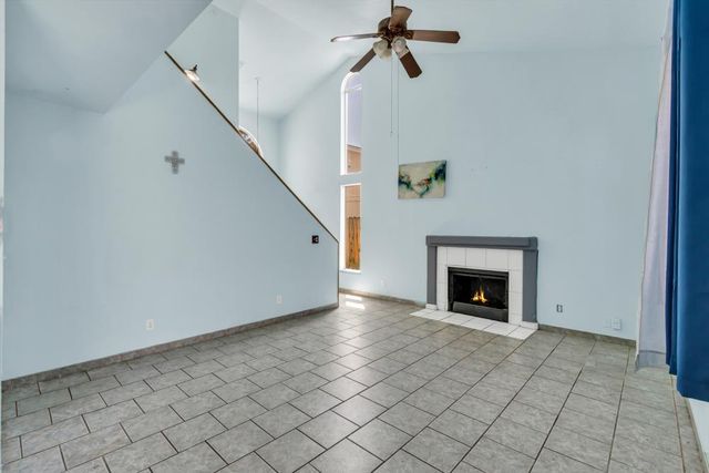 1718 Wildflower Cir, Yuba City, CA 95993