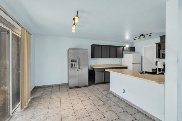 1718 Wildflower Cir, Yuba City, CA 95993