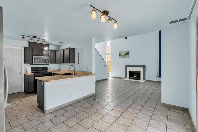 1718 Wildflower Cir, Yuba City, CA 95993