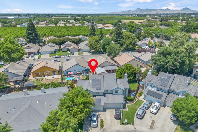 1718 Wildflower Cir, Yuba City, CA 95993
