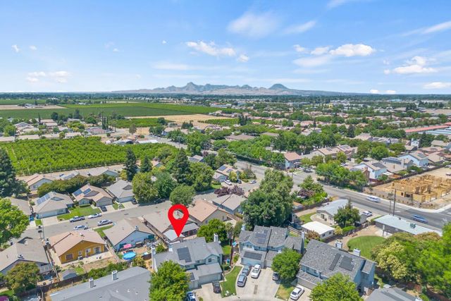 1718 Wildflower Cir, Yuba City, CA 95993