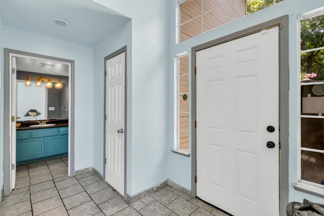 1718 Wildflower Cir, Yuba City, CA 95993