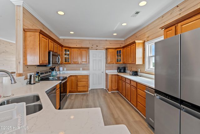 6621 W Beach Drive, Oak Island, NC 28465