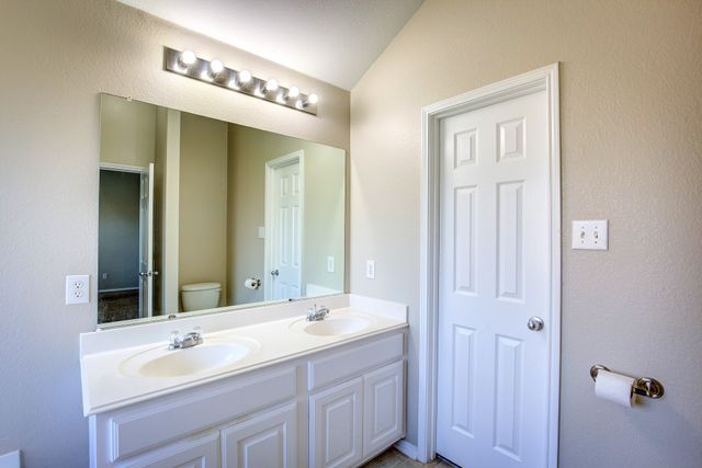 1248 Round Pen Run, Fort Worth, TX 76052