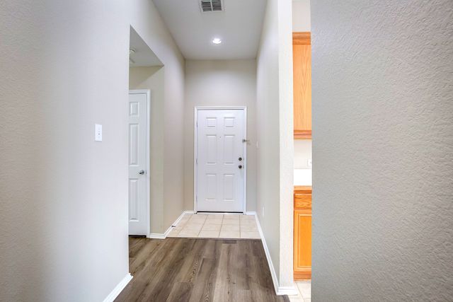 1248 Round Pen Run, Fort Worth, TX 76052