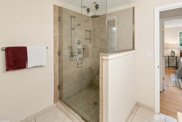 15936 76th Place NE, Kenmore, WA 98028
