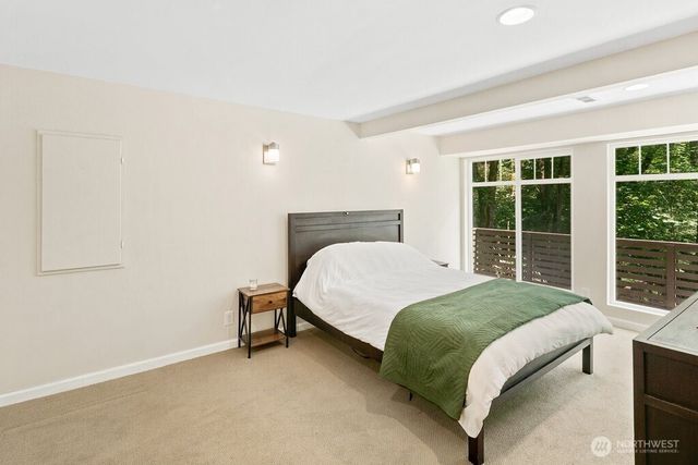 15936 76th Place NE, Kenmore, WA 98028