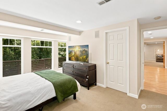 15936 76th Place NE, Kenmore, WA 98028