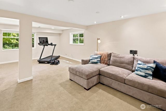 15936 76th Place NE, Kenmore, WA 98028