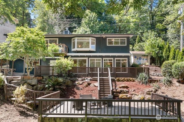 15936 76th Place NE, Kenmore, WA 98028