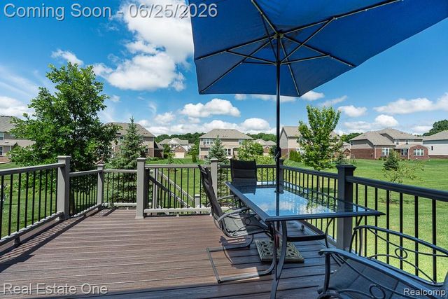 2082 Orwell Street, Orion Charter Township, MI 48360