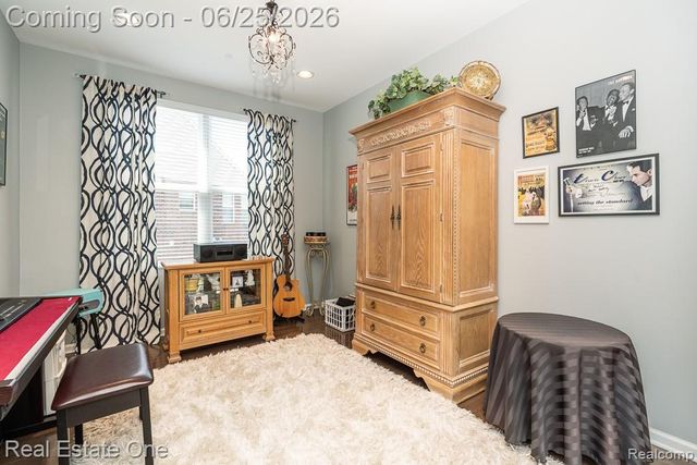 2082 Orwell Street, Orion Charter Township, MI 48360