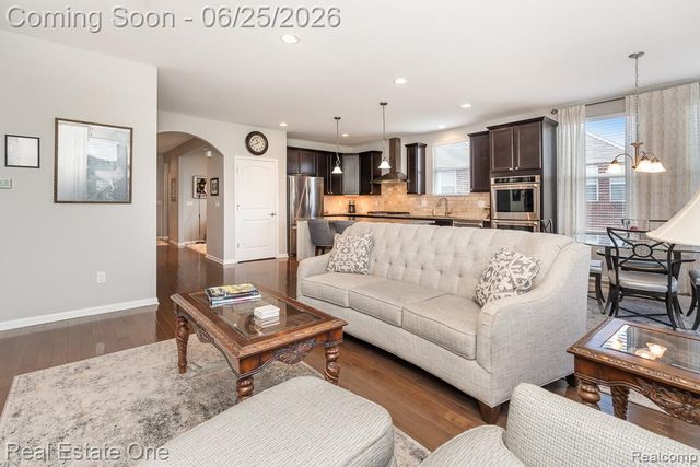 2082 Orwell Street, Orion Charter Township, MI 48360