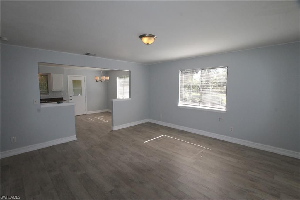 2445 Thomasson DR D, Naples, FL 34112