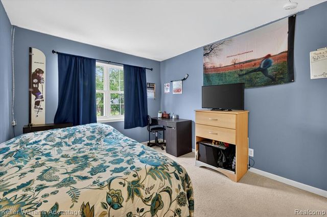 16982 Farmington Road, Livonia, MI 48154
