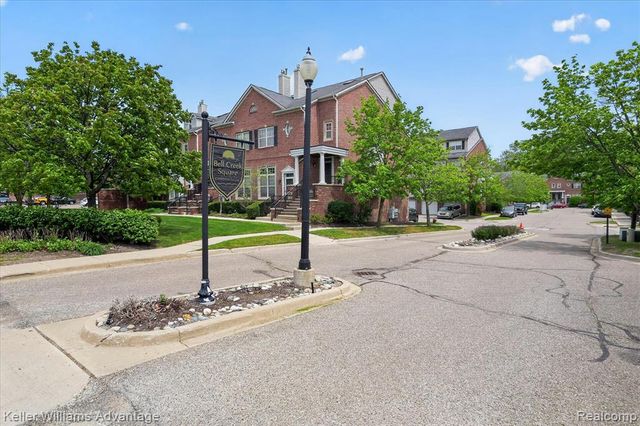 16982 Farmington Road, Livonia, MI 48154