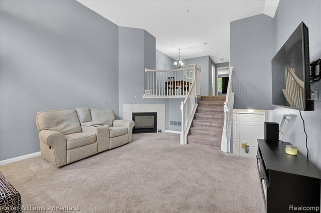 16982 Farmington Road, Livonia, MI 48154