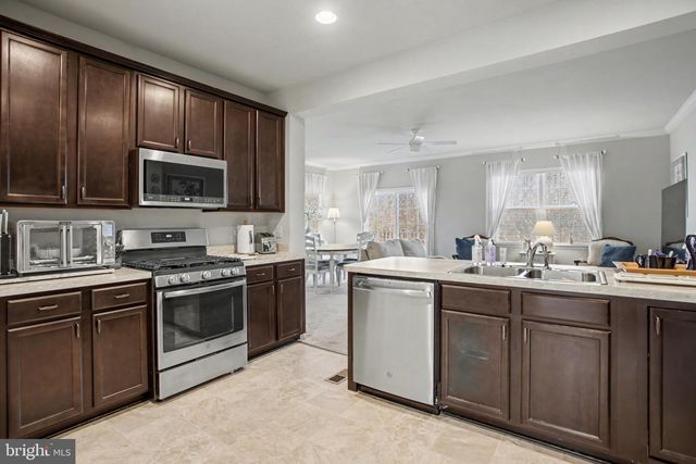 225 PATCHWORK DR, Stephenson, VA 22656