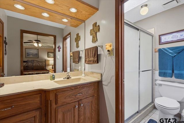 210 Treetop Lane, Hideaway, TX 75771